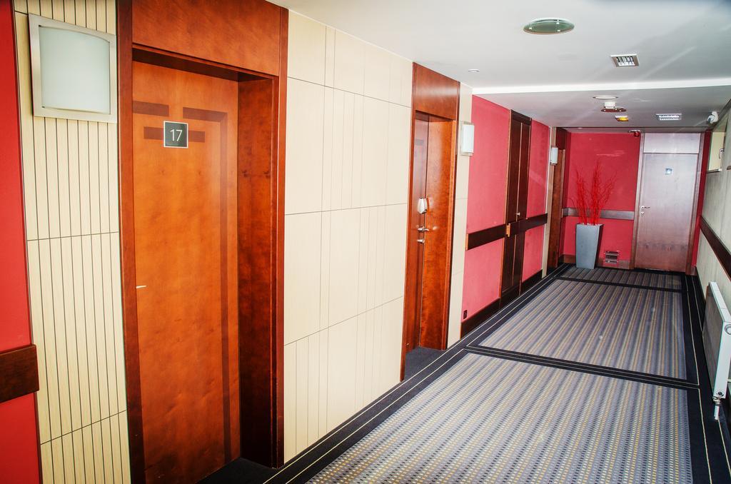 U Zvonu Hotel เปิลเซน ภายนอก รูปภาพ