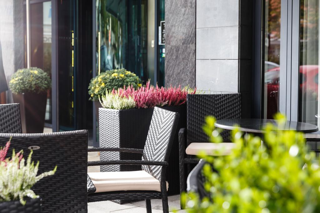 U Zvonu Hotel เปิลเซน ภายนอก รูปภาพ
