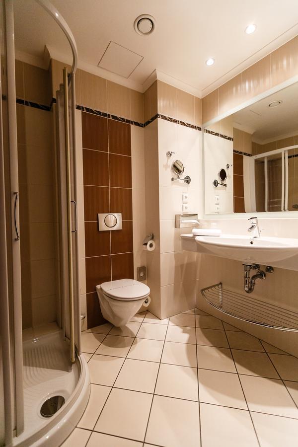 U Zvonu Hotel เปิลเซน ภายนอก รูปภาพ
